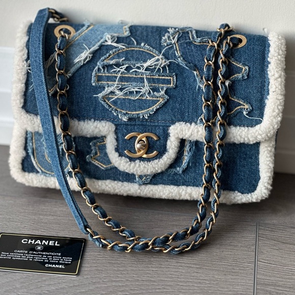 [SOLD] CHANEL medium shearling denim hieroglyph fap bag *rare* - Picture 4 of 8